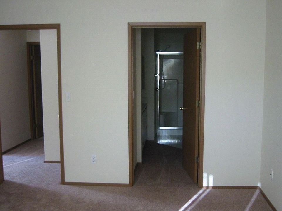 Building Photo 3