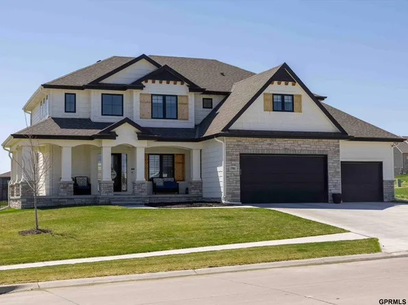 17001 Emma St, Bennington, NE 68007