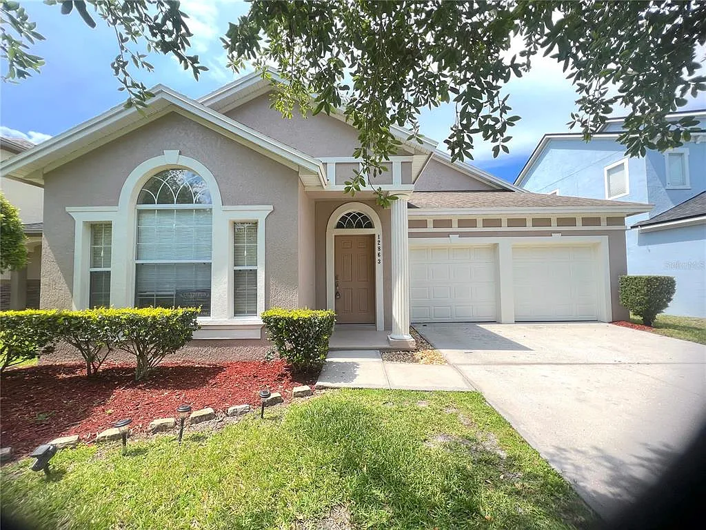 Building Photo - 12863 Holdenbury Ln