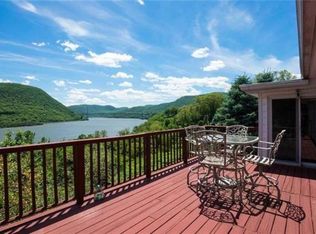 22 Bridge Ter, Fort Montgomery, NY 10922