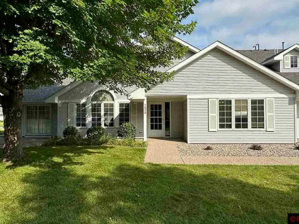 1530 Graystone Ln, North Mankato, MN 56003