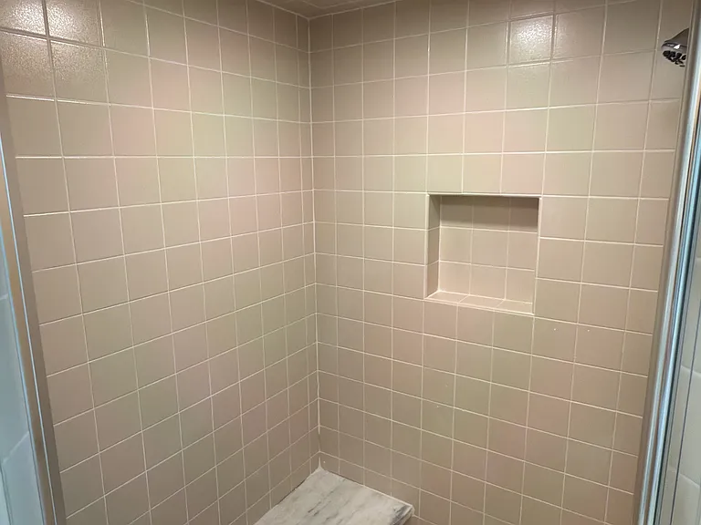 Chelsea Condos — Photo 69
