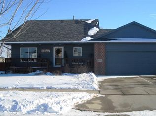 5504 S Wexford Ct, Sioux Falls, SD 57106