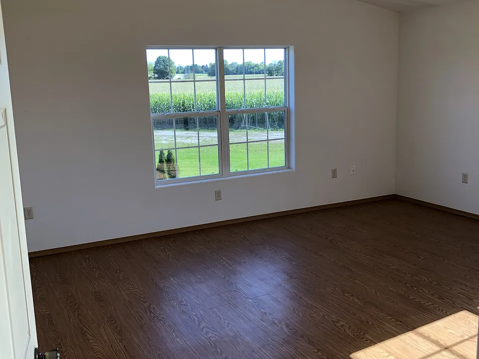 PL220E - Master Bedroom_10032019