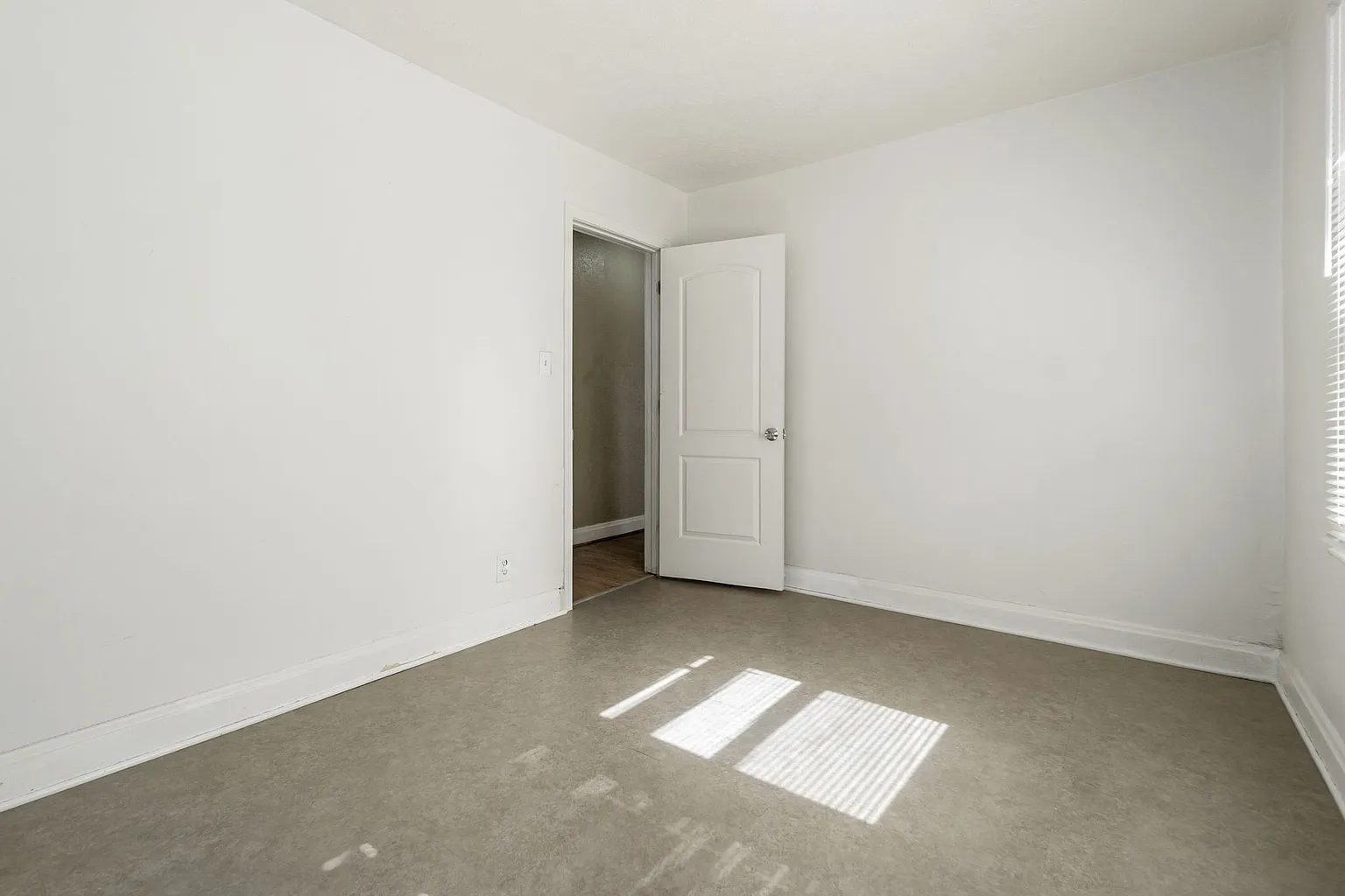 604 Racine Ave #604 photo 1