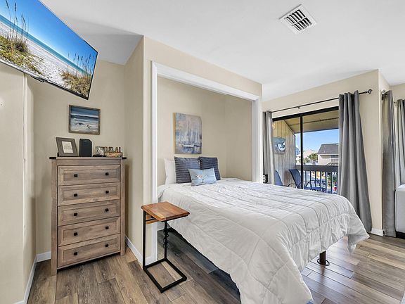 3rd image of 775 Gulf Shore Dr Unit 8209
