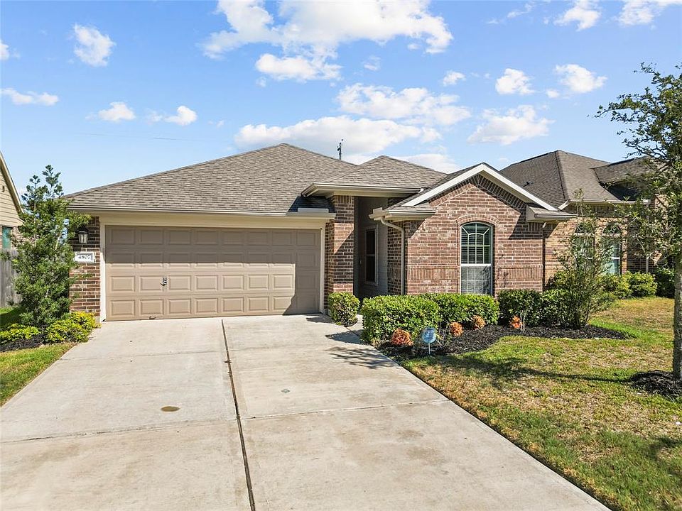 1st image of 4807 La Piedra Lane