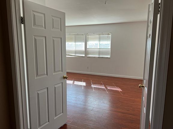 5th image of 11843 Forest Park Ln