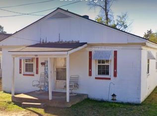 508 E Canary St, Dunn, NC 28334