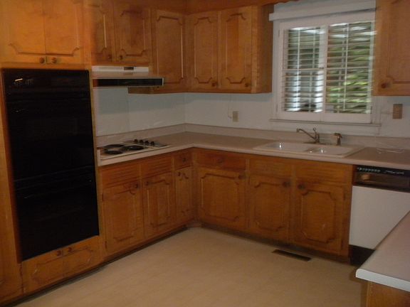 Kitchen with Nook