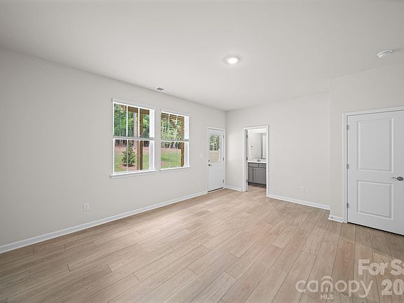 5th image of 1131 Bandon Dr