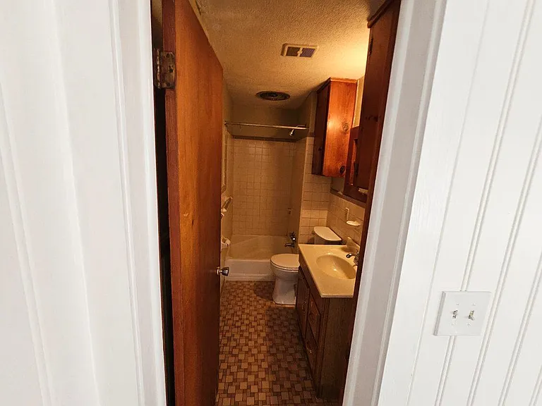 106 Tichnor Ave — Photo 2