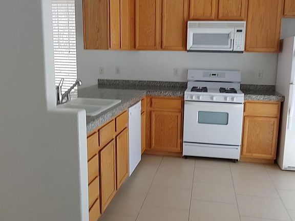 2nd image of 7558 Grassy Bank St
