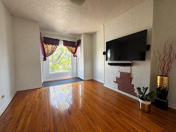 3rd image of 6830 S Langley Ave