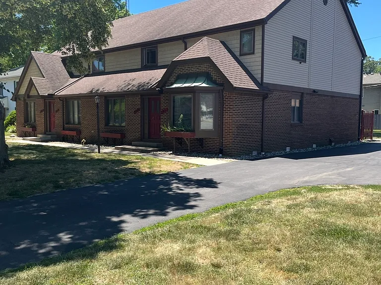 3951 Fairwood Dr — Photo 27