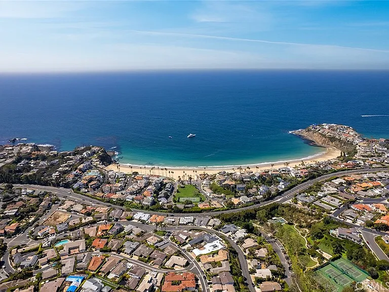 27 Emerald Bay — Photo 43