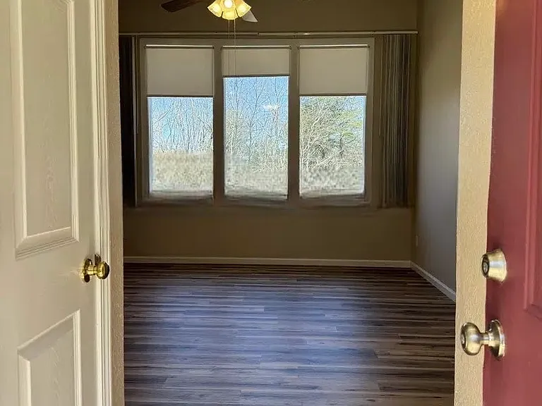 131 Primrose Dr #C — Photo 3