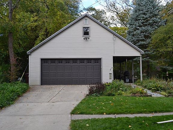 5th image of 706 Mount Vernon Ave