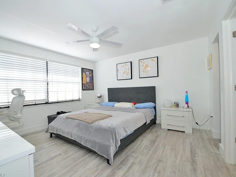 878 Meadowland Dr #B — Photo 12