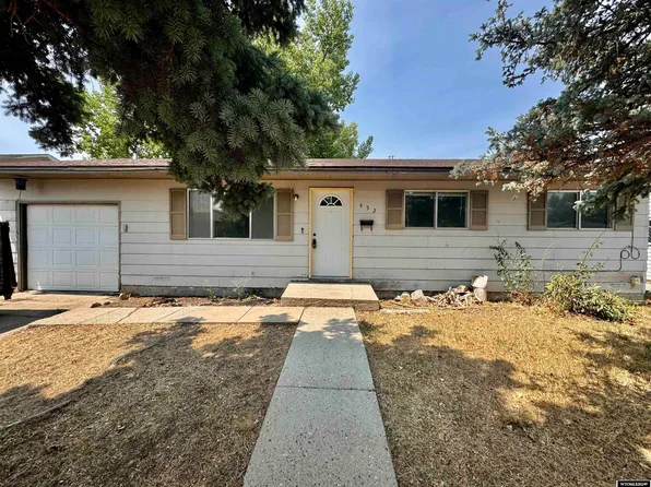 452 N Curtis Street, Evansville, WY 82636