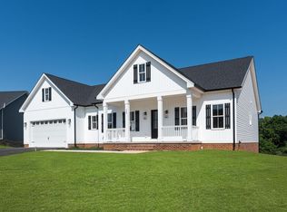 209 Tomasville Dr, Waynesboro, VA 22980