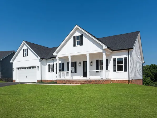 209 Tomasville Dr, Waynesboro, VA 22980