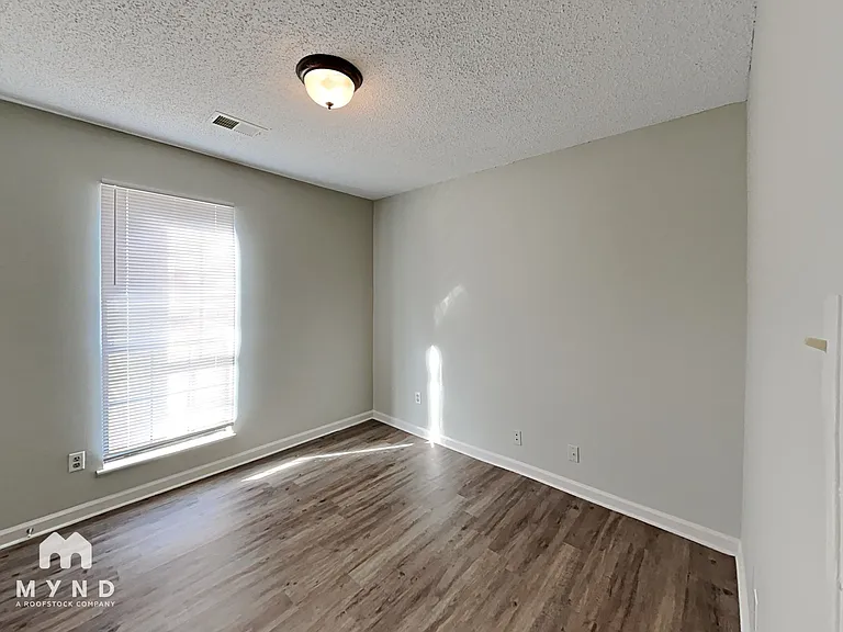 6382 Saginaw Rd — Photo 12