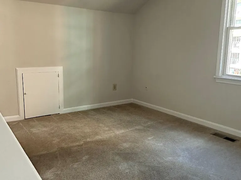 529 Colecroft Ct — Photo 18