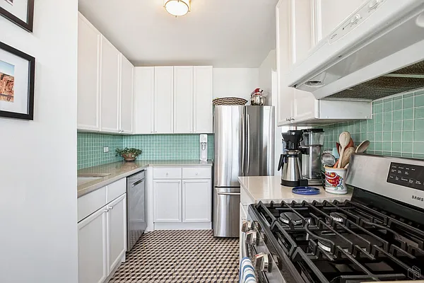 Sold by Halstead Real Estate | media 15