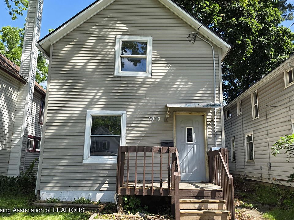 1st image of 1019 Hickory St
