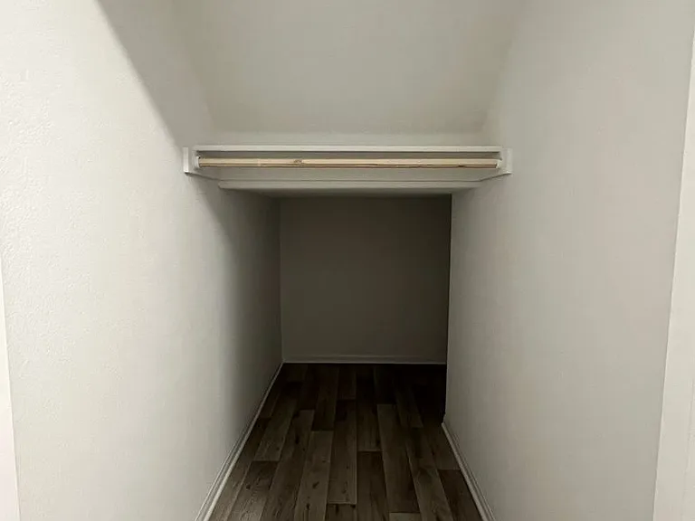 7668 Loftwood Ave — Photo 11