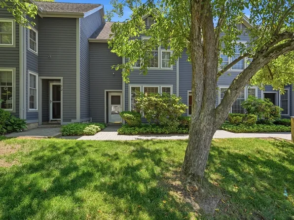 71 Amity Pl Unit 71, Amherst, MA 01002