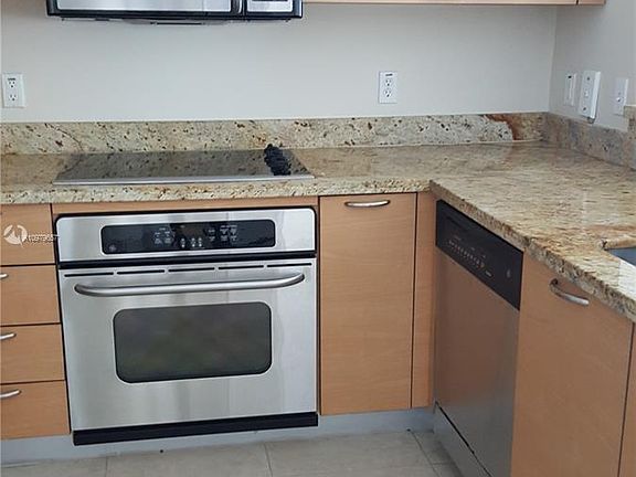 4th image of 3180 SW 22nd St APT 1108