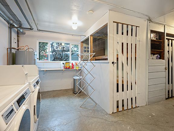 4th image of 2727 NE 55th St #2729