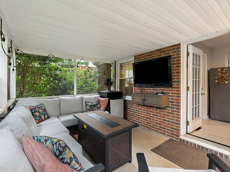 2786 Birchwood Dr — Photo 41