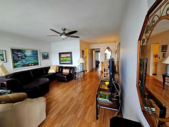 2nd image of 2204 Lake Osborne #14