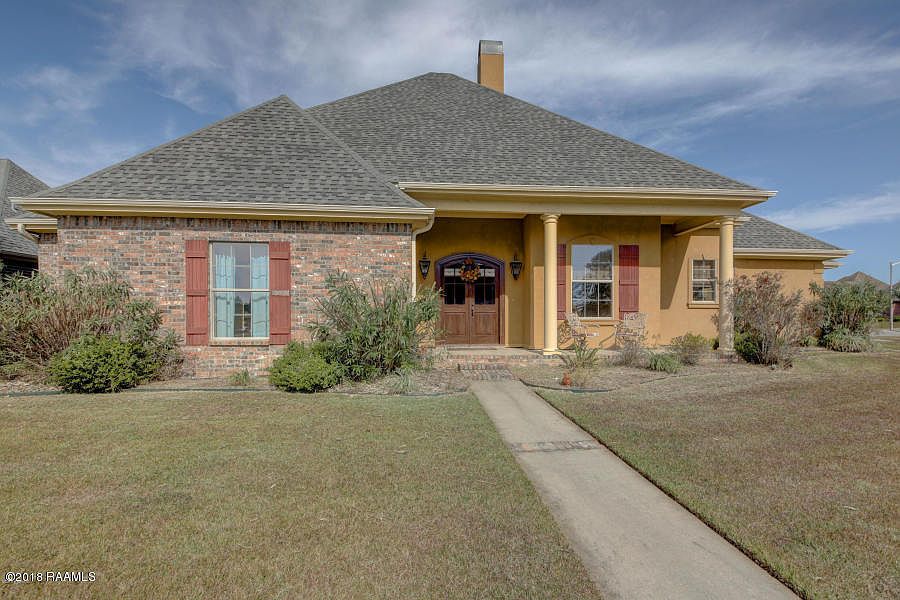 1st image of 304 Moss Brook Dr