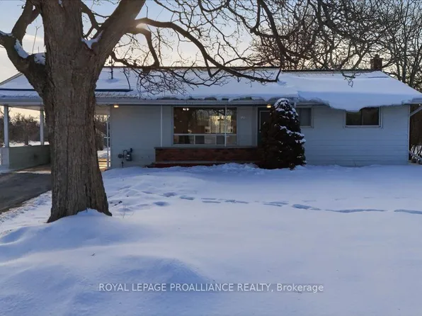 127 Aikins Rd, Quinte West, ON K8R 0A7