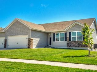 823 NW Ridge Rd, Ankeny, IA 50023