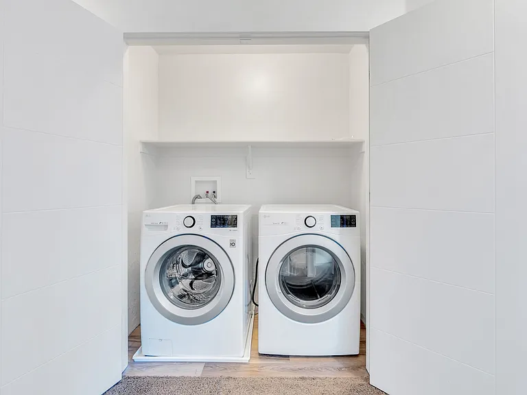 691 W Broad Stripes Dr #1 — Photo 4