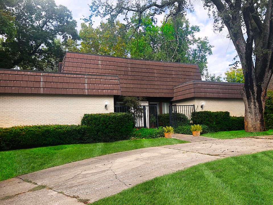 1st image of 700 W Montcrew Dr