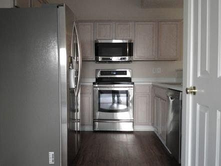 3rd image of 11032 Central Ave