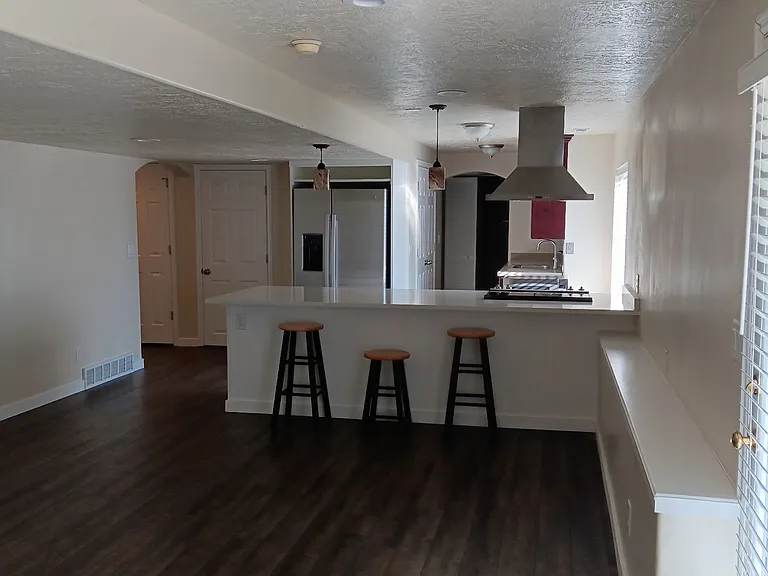 11627 S Country Crossing Rd #BASEMENT — Photo 2