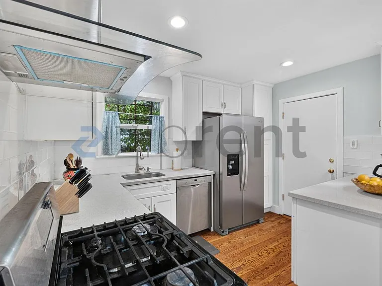 2039 Montecito Ave — Photo 14