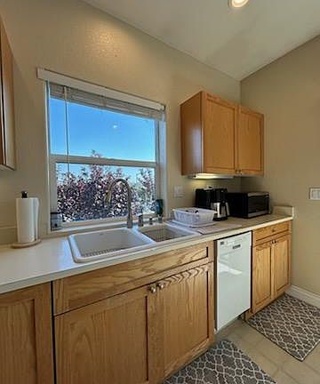 4th image of 1254 Broadway Ct APT 2