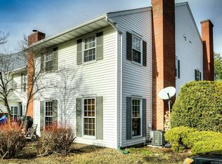 20 Homestead Village Dr, Warwick, NY 10990