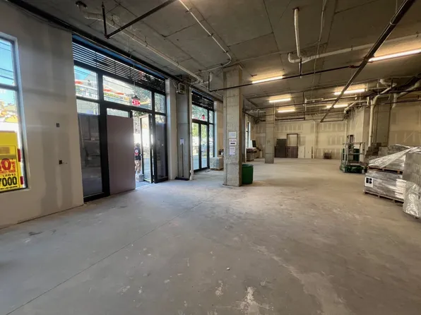 139 Christopher Columbus Drive image 7 of 16