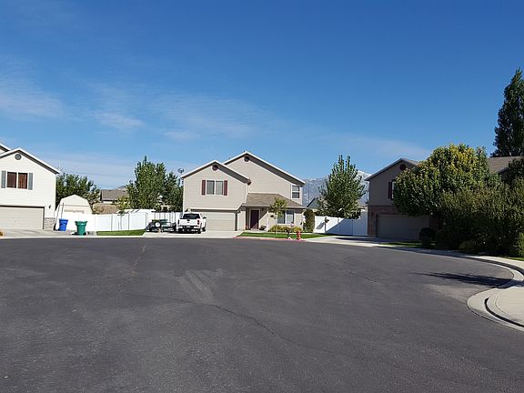 Large private cul-de-sac