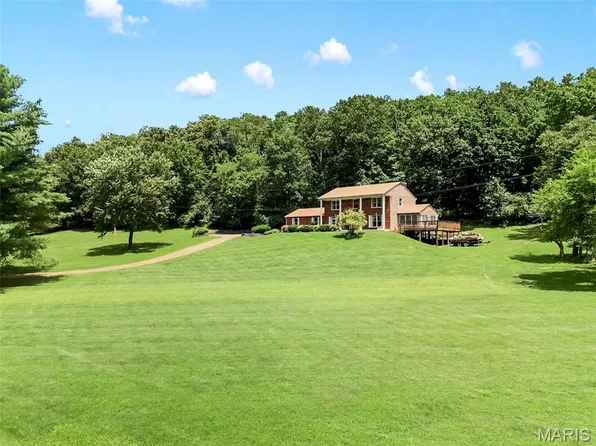 3672 Hawks Rest Rd, Wildwood, MO 63069