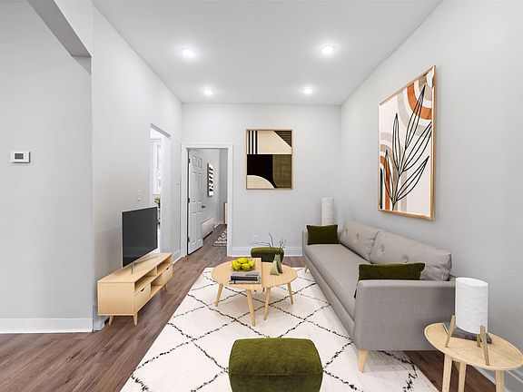 5th image of 225 Pine St #1